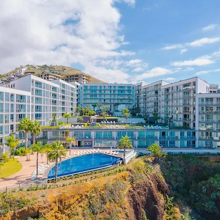 Flh Seaside Luxury At Madeira Palace